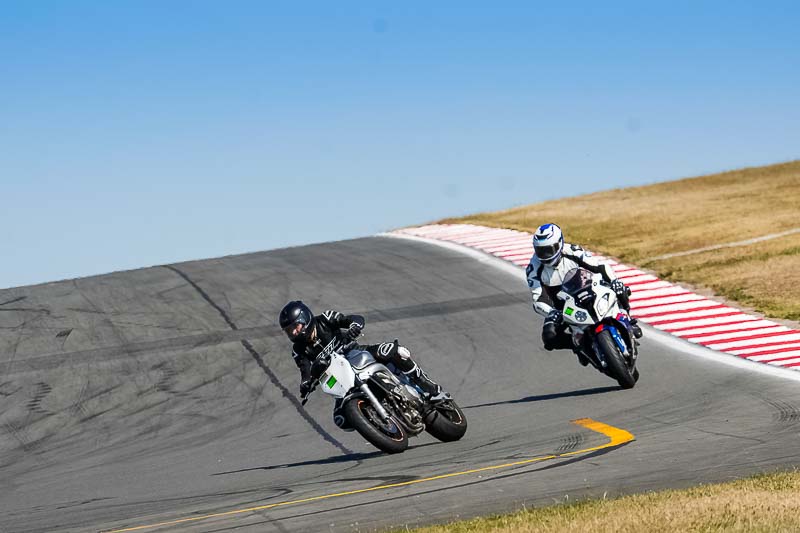 donington no limits trackday;donington park photographs;donington trackday photographs;no limits trackdays;peter wileman photography;trackday digital images;trackday photos